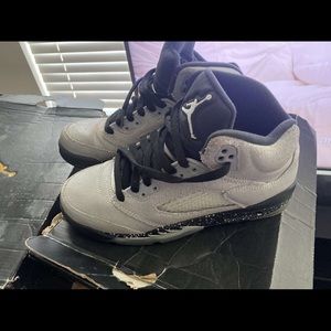 Jordan 5 grade school